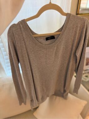 Everyday Scoop Neck Lightweight Sweater Top in gray